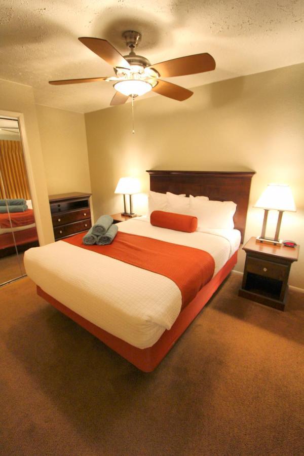Villas At Southgate St. George Bagian luar foto