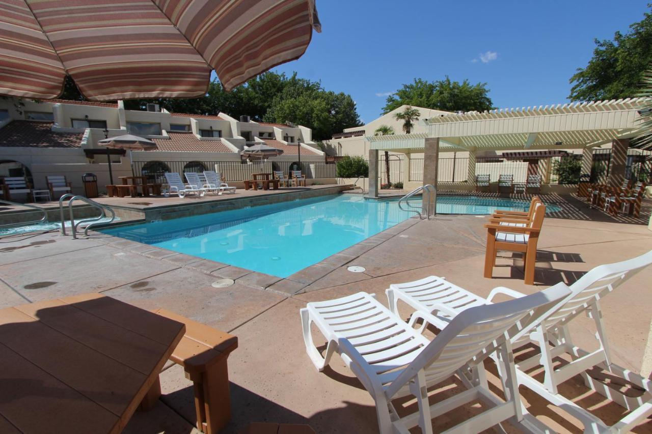 Villas At Southgate St. George Bagian luar foto