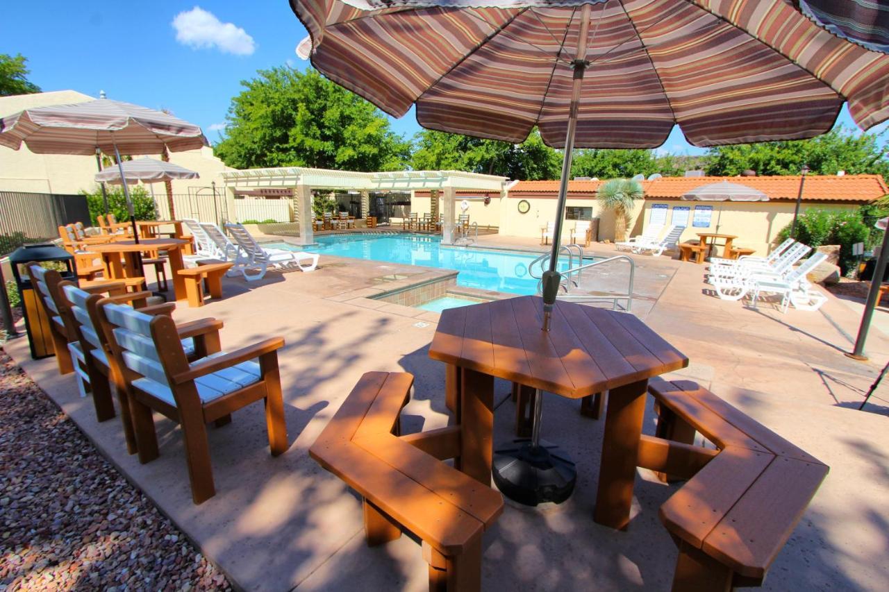 Villas At Southgate St. George Bagian luar foto